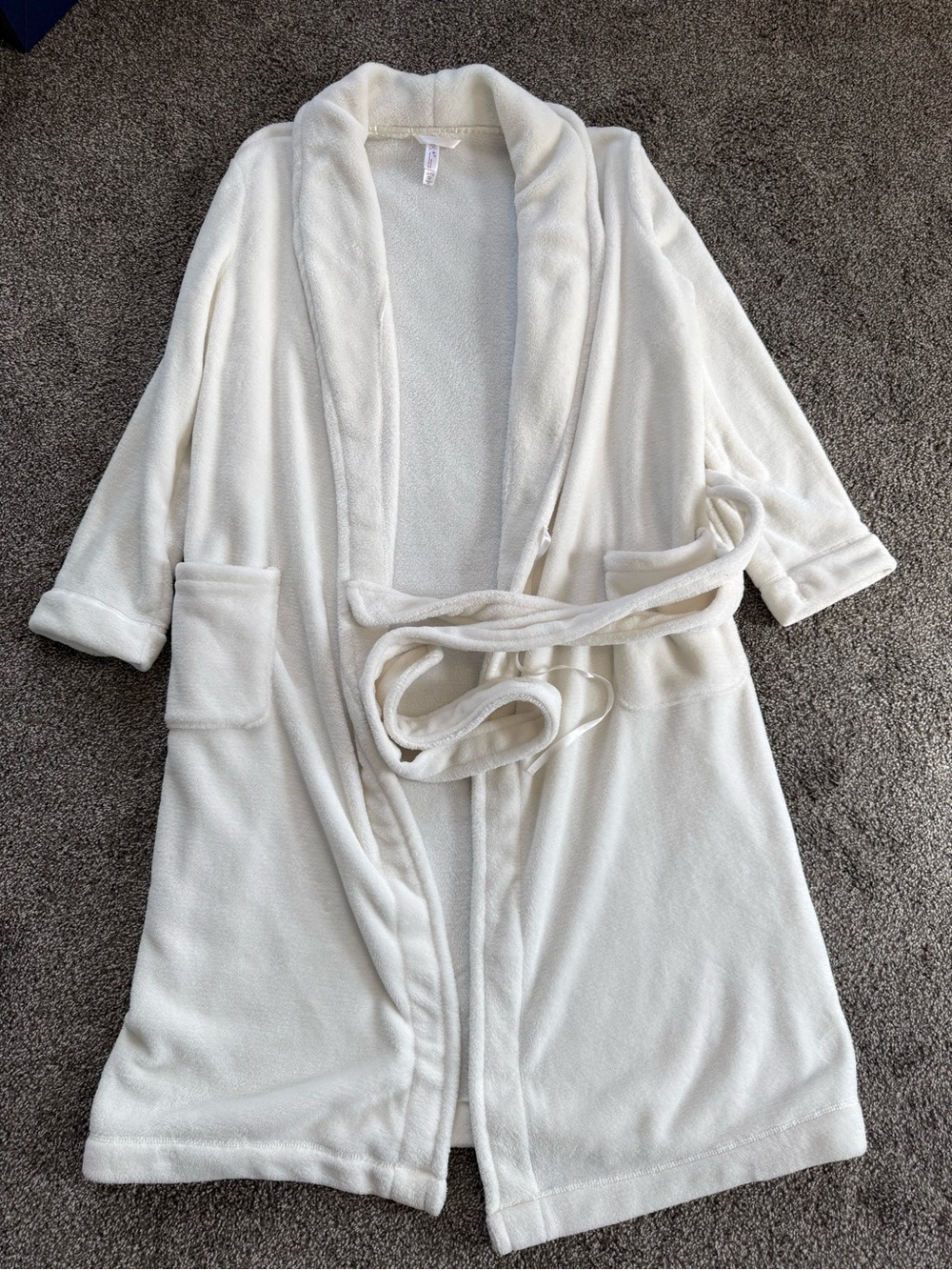 Gillian & O’Malley Robe
